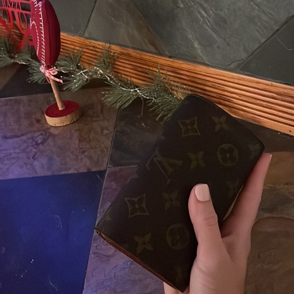 SOLD!!! Authentic Louis Vuitton Porte Monnaie Billets Tresor Wallet in EUC! - Picture 12 of 12